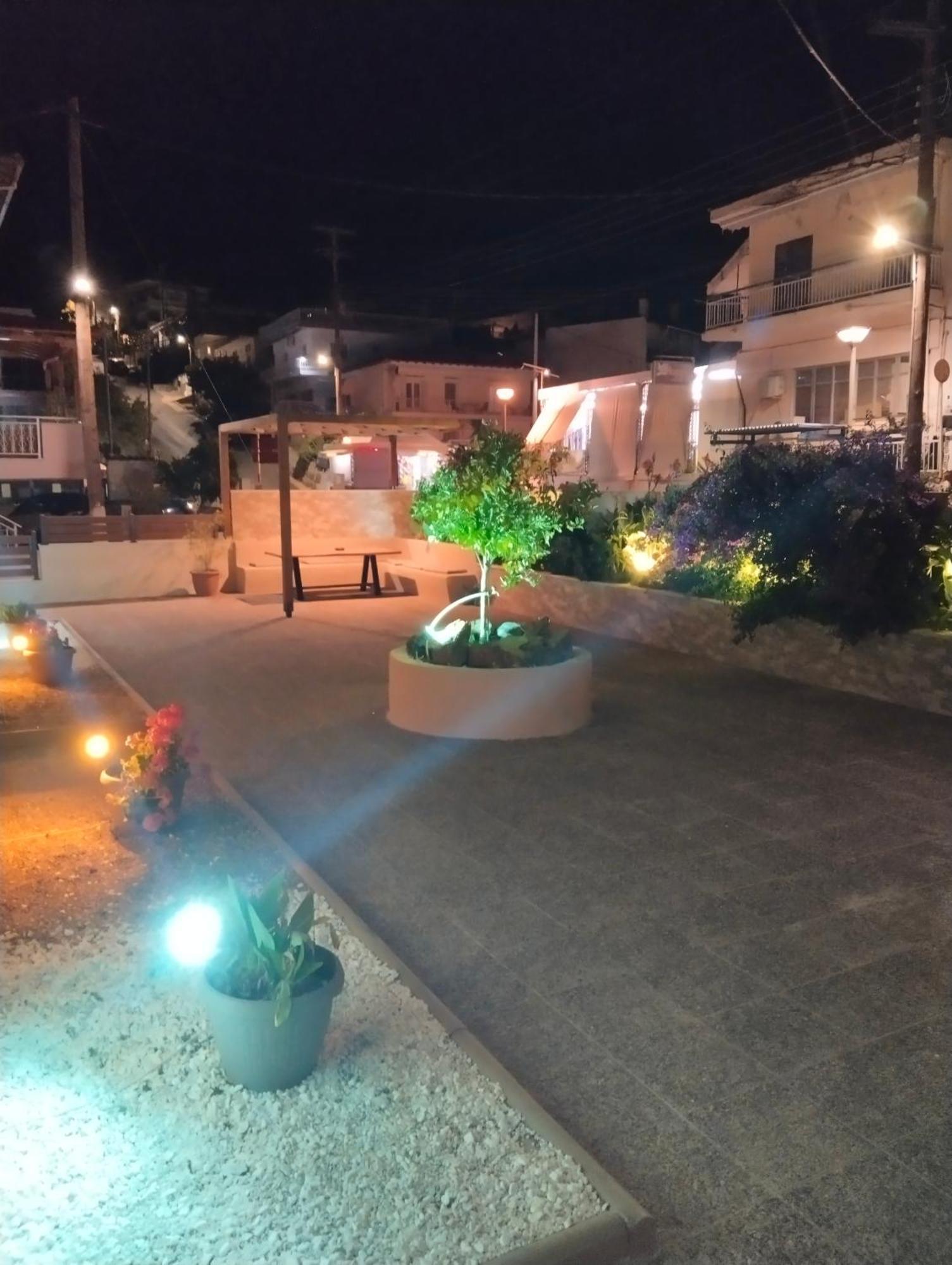 Appartamento Theasis 3 Neos Marmaras Esterno foto